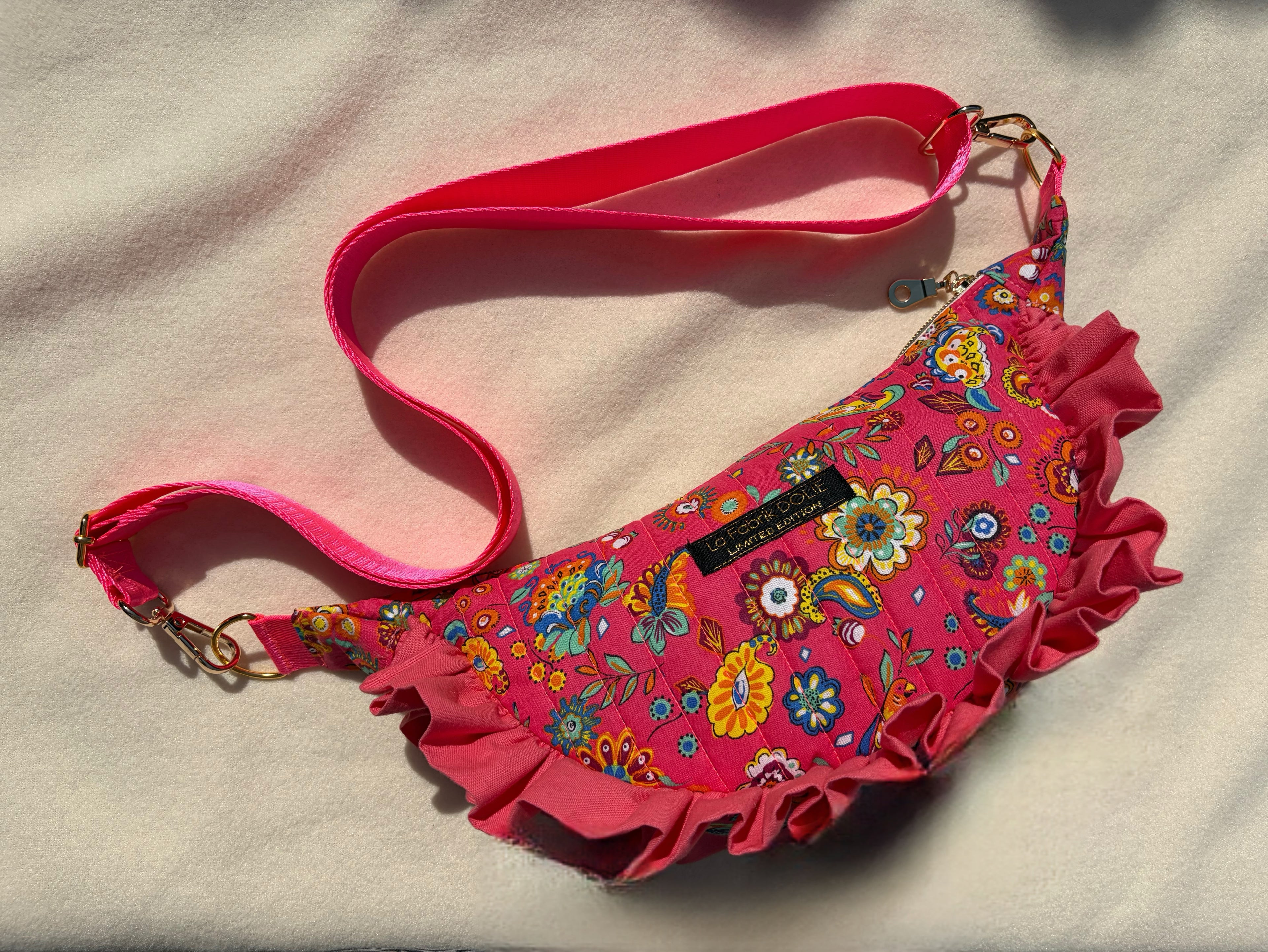 Sac demi-lune « Ibiza Pink »