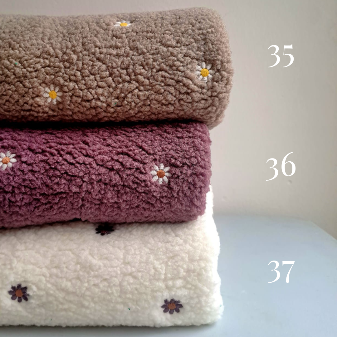 Tissus_lafabrikdolie_5_moumout_fleurs_violet_blanc_marron